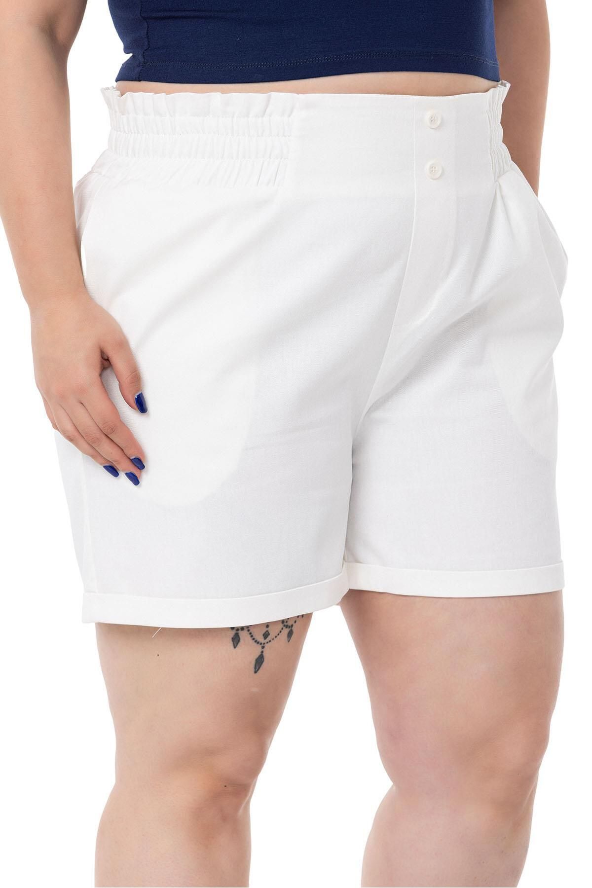 DISENTIS MODEST-Plus Size Gabardine White Shorts with Side and Back Elastic Waist and Fold Detail 4
