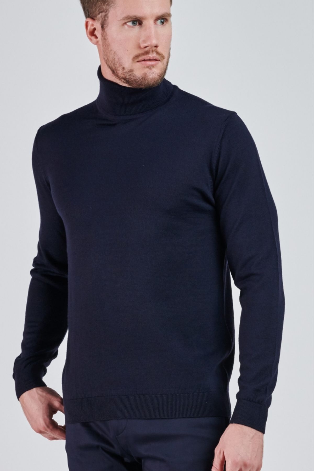 لباس بافتنی Giovane G. Designers Giovane Gentile