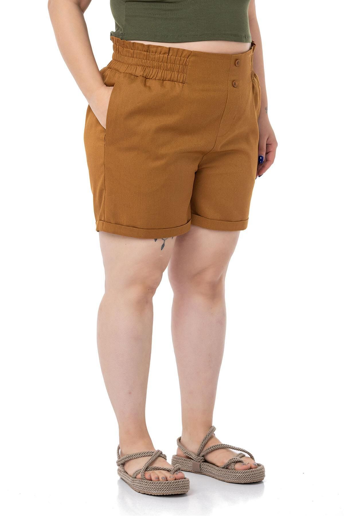 DISENTIS MODEST-Plus Size Gabardine Cinnamon Shorts with Elastic Waist Side and Back and Fold Detail 2