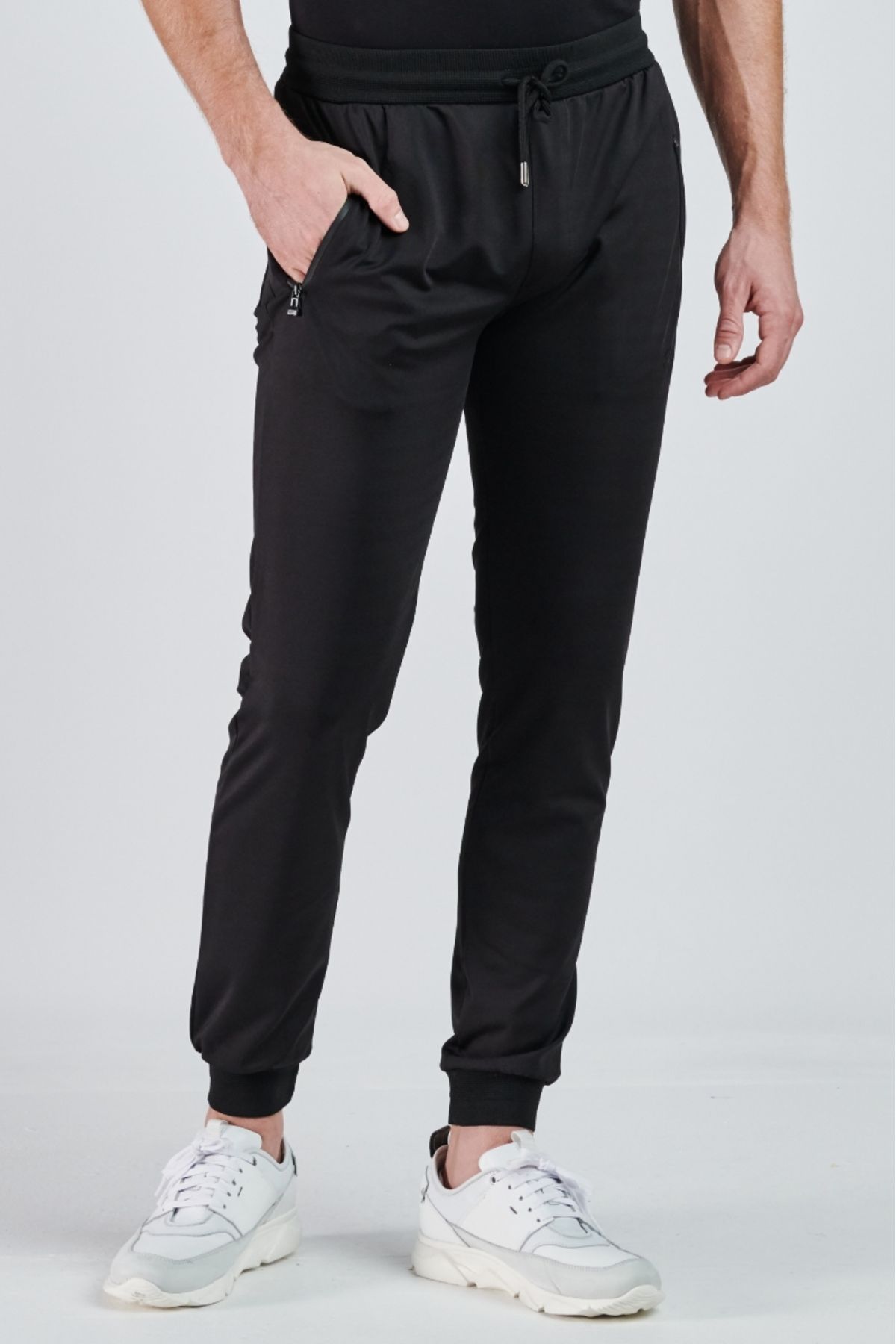 پایین لباس ورزشی Giovane G. Designers Giovane Gentile