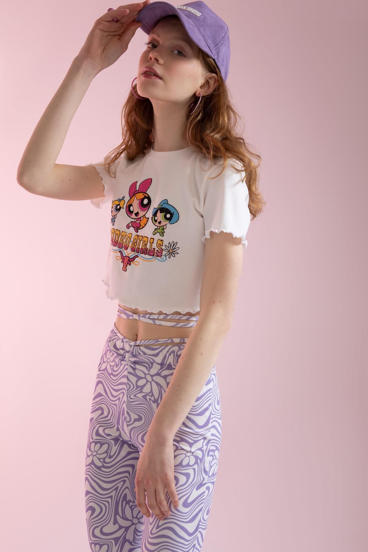 Shop The Powerpuff Girls Slim Fit Printed Crop Top with