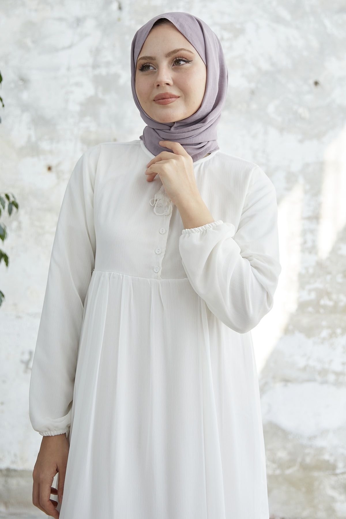 InStyle-Yoryo Chiffonkleid mit Schnürkragen - Weiß 4