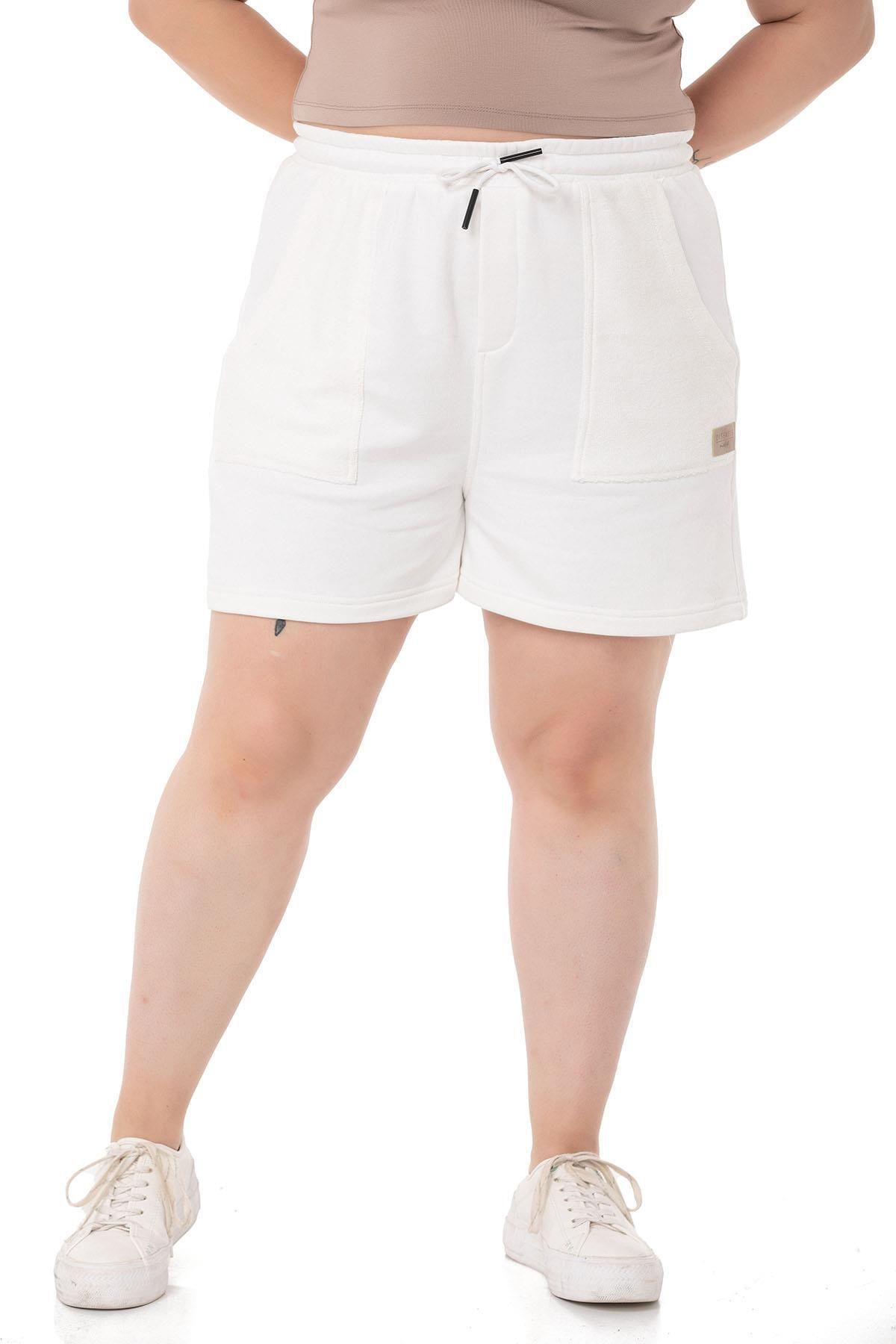 DISENTIS MODEST-Large Size Garnished Three Thread Pockets White Shorts with Elastic Waist and Tie Detail 2
