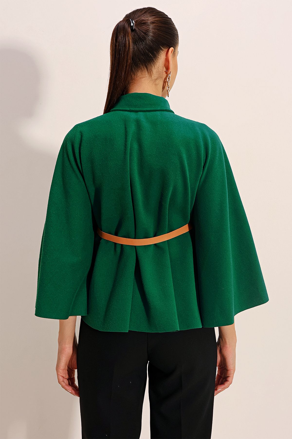 Bigdart-9134 Belted Stash Poncho - Emerald Green 6