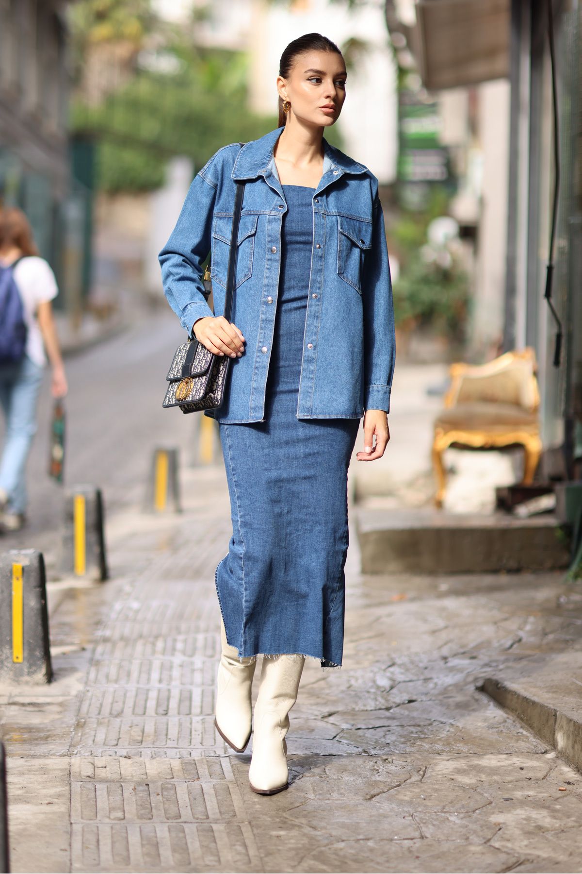 complete the look image