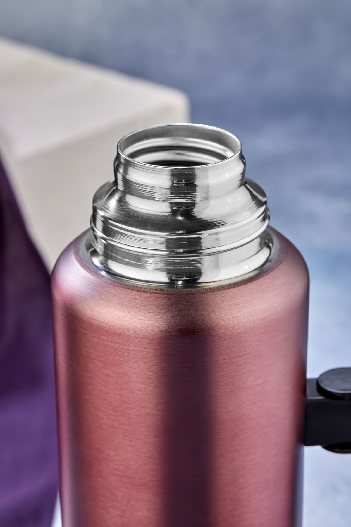 فلاسک قرمز ترموس استیل ضد زنگ با دسته 1.5 LT Cooker