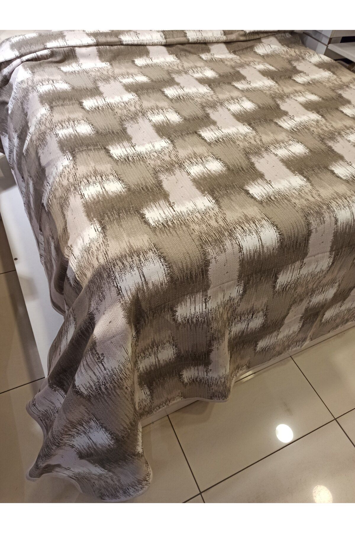 ŞENER HOME-Patchwork Pattern Printed 200x240 CmDouble (BATTAL) Single Pike - Brown 3