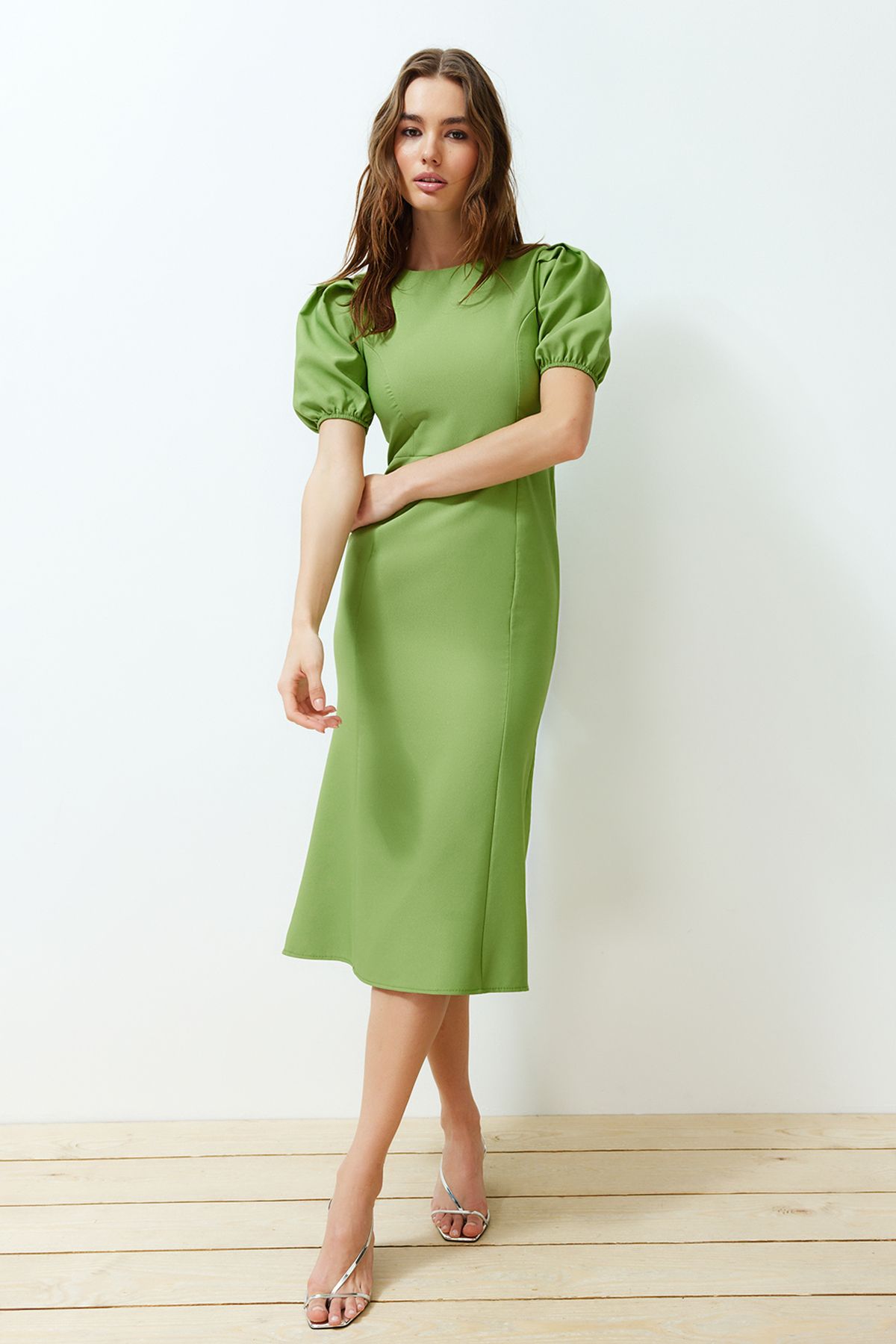 Trendyol Collection Zielona, Kopertowa Sukienka Midi Z Rękawami Balonowymi Kobieta - 40