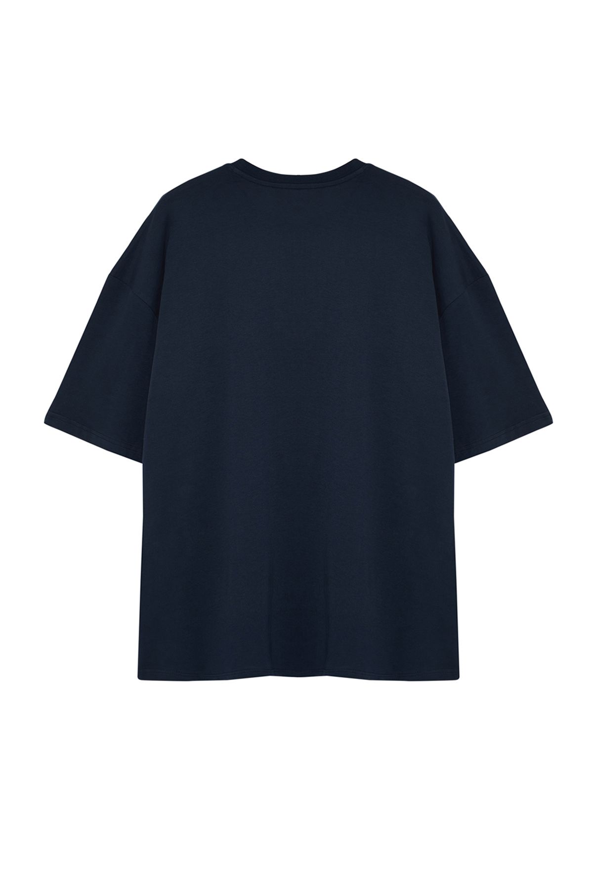 Trendyol Collection-Marineblaues Oversize-T-Shirt aus Baumwolle in Übergröße – TMNSS23TS00139 8