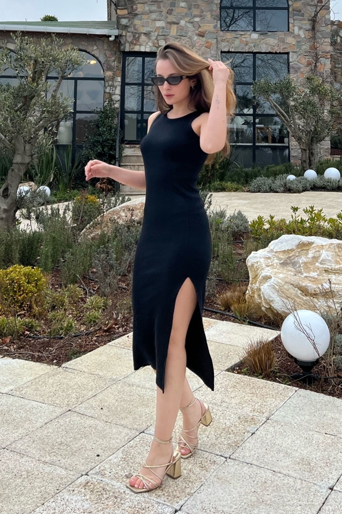 complete the look image