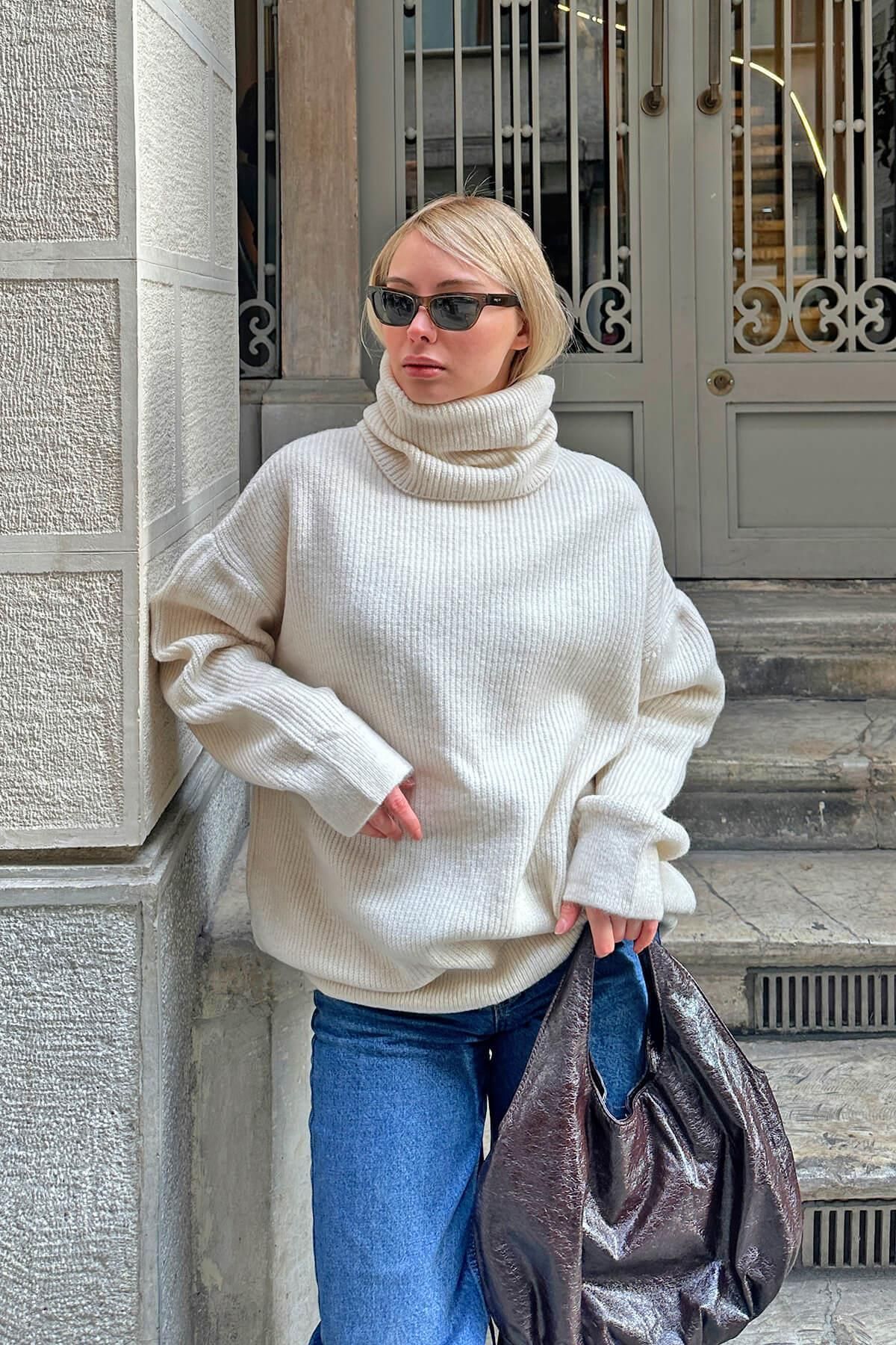 Swist-Beige Turtleneck Oversize Long Knitted Women's Knitwear Sweater 3