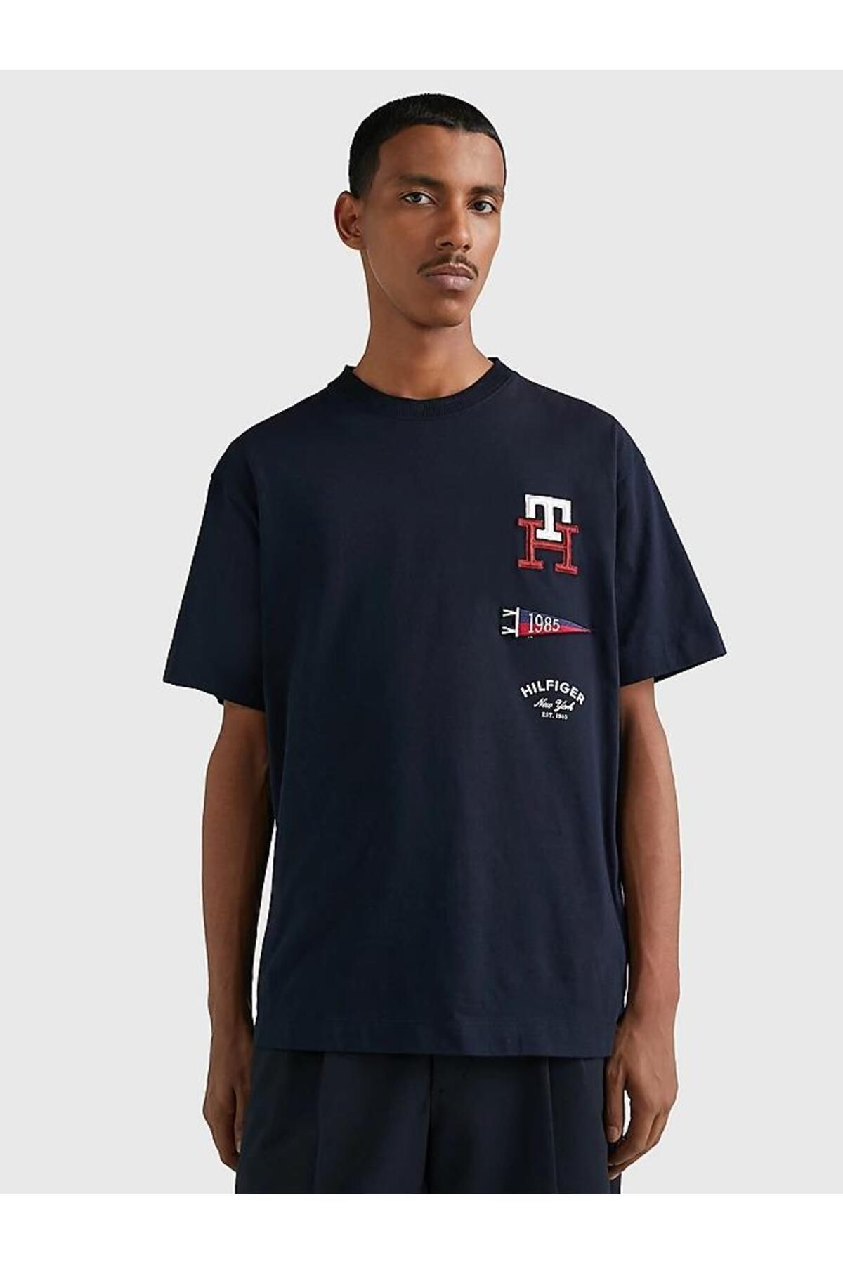 Tommy hilfiger icon tee hot sale