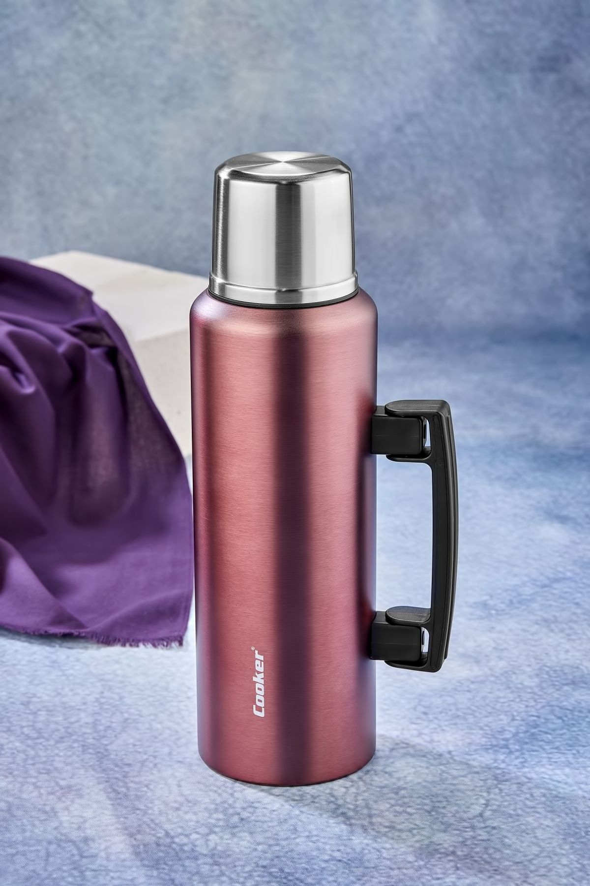 فلاسک قرمز ترموس استیل ضد زنگ با دسته 1.5 LT Cooker