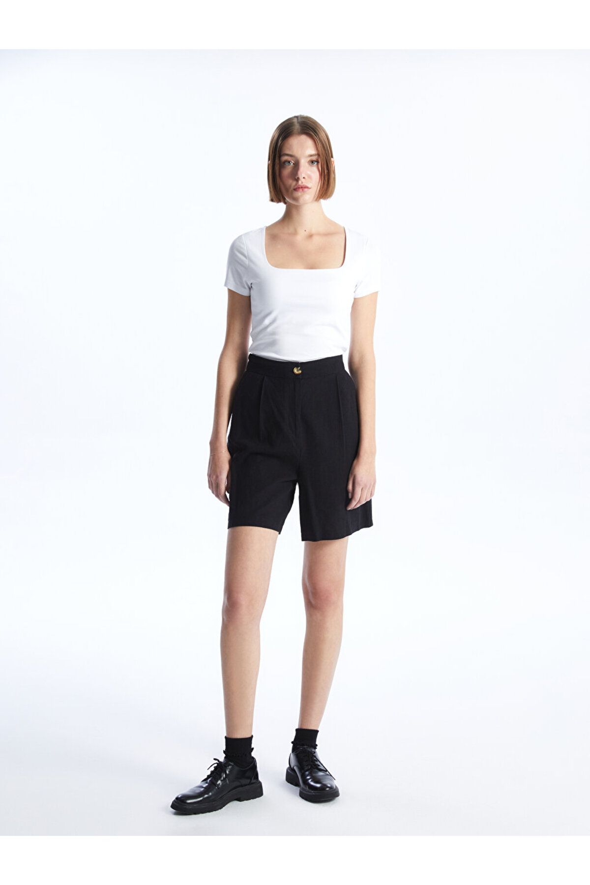 LC Waikiki-Square Neck Plain Short Sleeve Women's T-Shirt 3