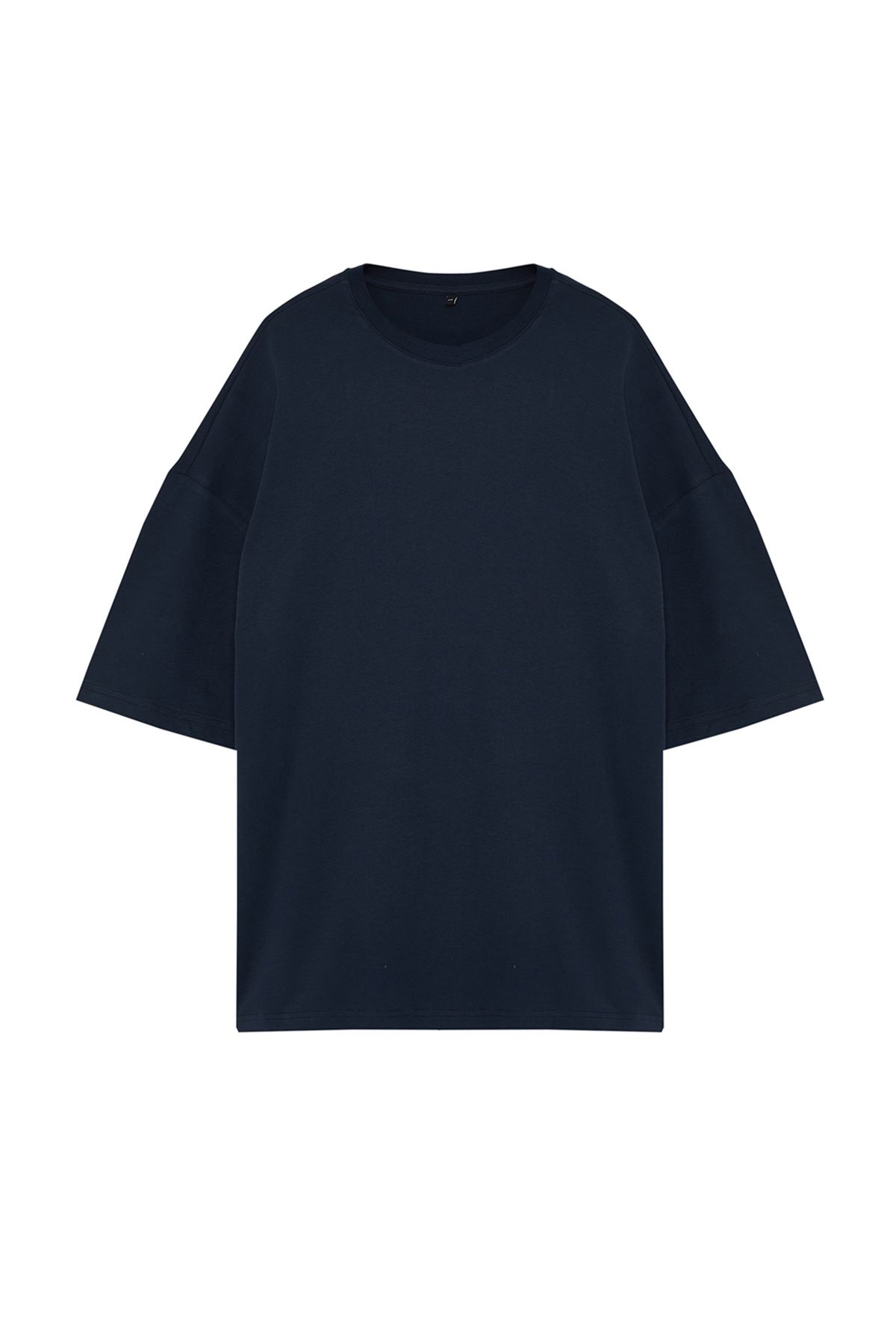 Trendyol Collection-Marineblaues Oversize-T-Shirt aus Baumwolle in Übergröße – TMNSS23TS00139 7
