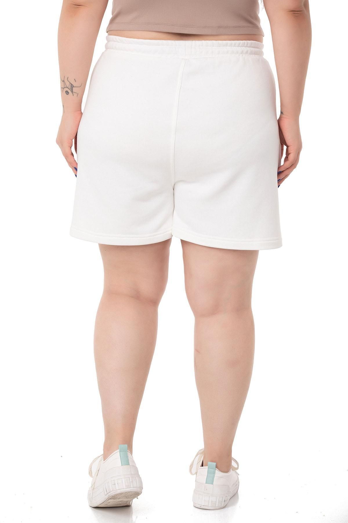 DISENTIS MODEST-Large Size Garnished Three Thread Pockets White Shorts with Elastic Waist and Tie Detail 3