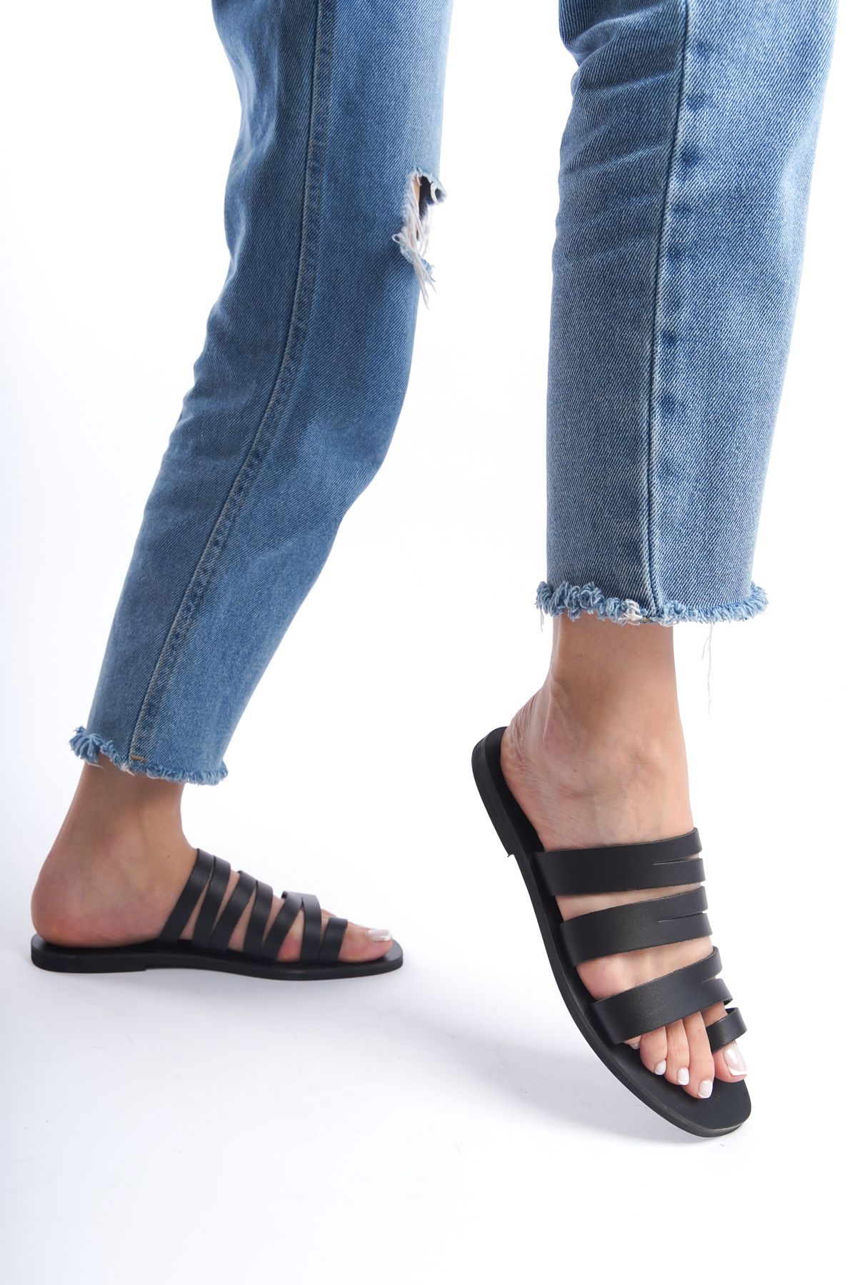 دمپایی سیاه زنانه چرمی واقعی M3401 DaphneSandals