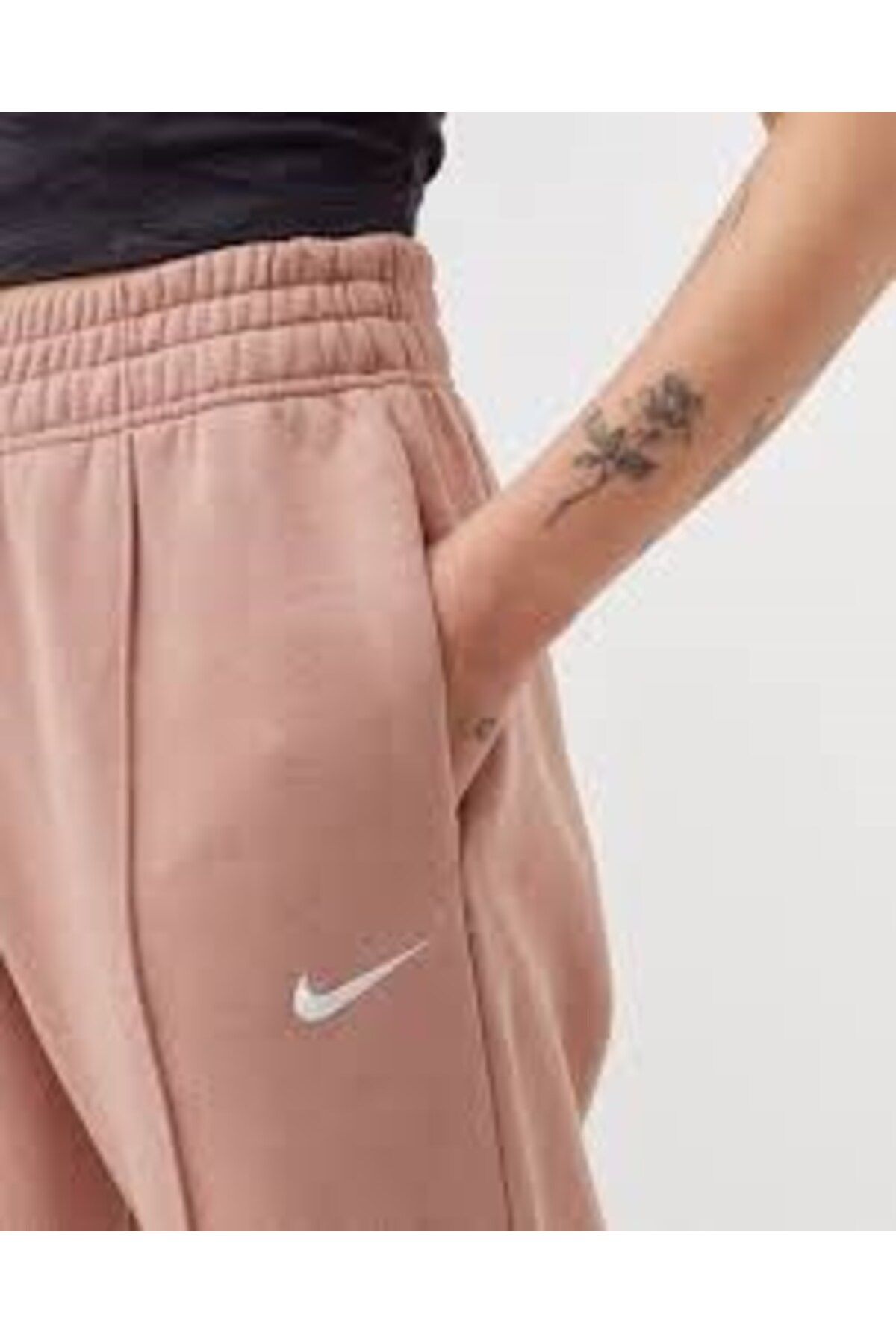 Nike mini swoosh oversized light beige sweatpant top