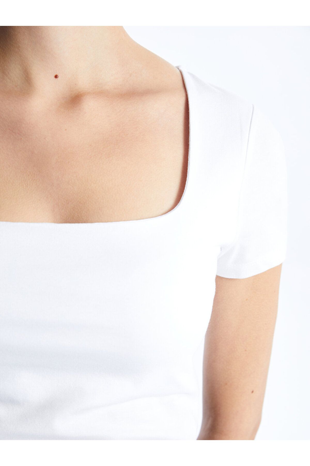 LC Waikiki-Square Neck Plain Short Sleeve Women's T-Shirt 4