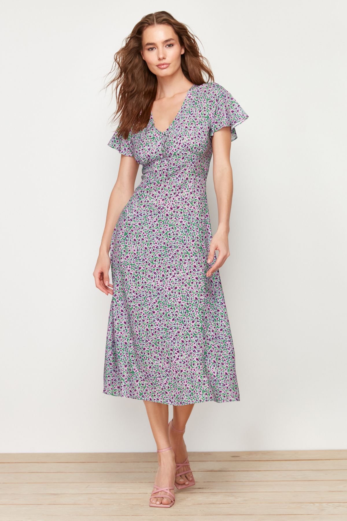 Trendyol Collection Tkana Sukienka Midi W Zielone Kwiatowe Wzory, Dekolt W Kształcie Litery V, 100% Wiskoza Kobieta - 38