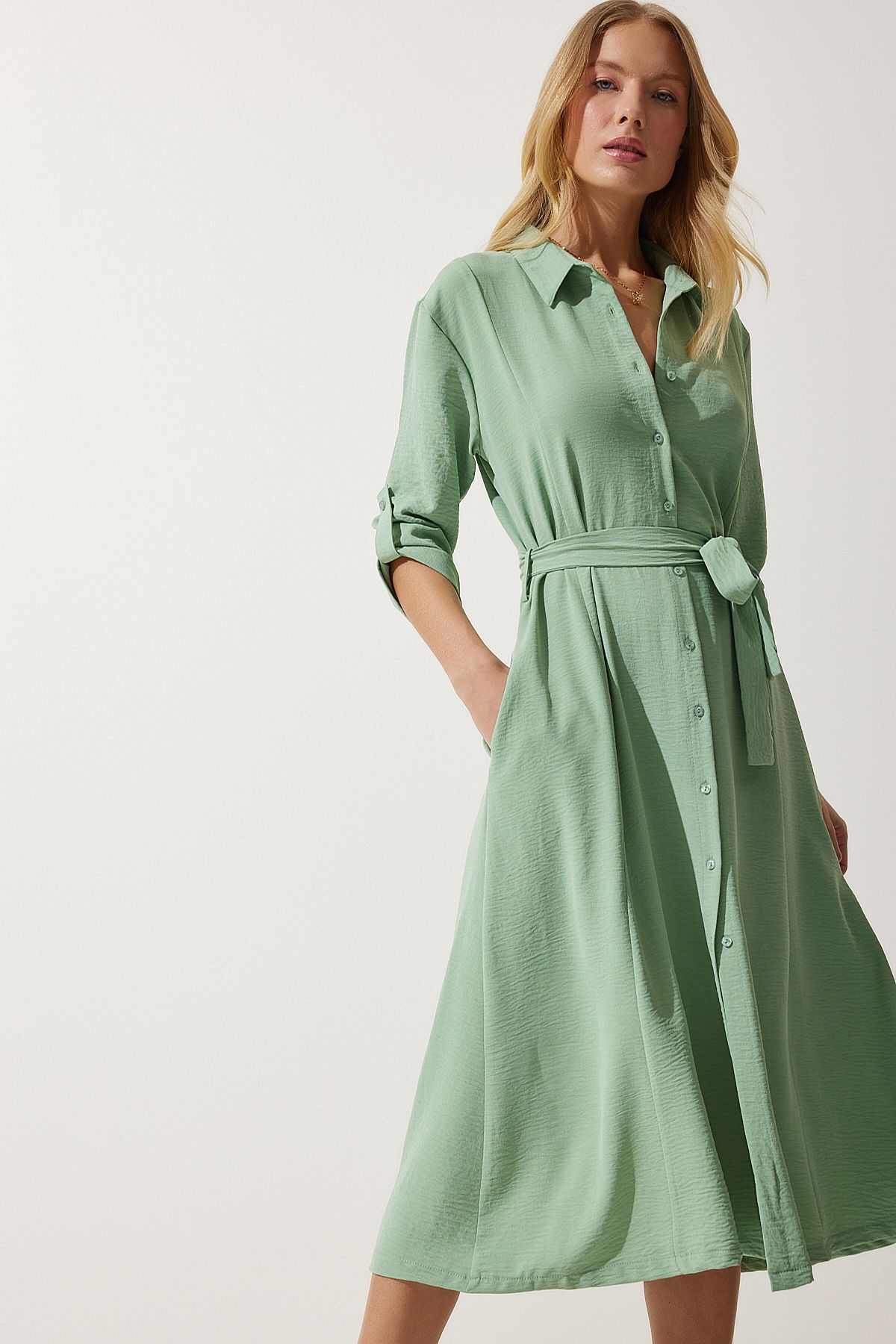 Happiness İstanbul-Grünes Hemdblusenkleid mit Gürtel für Damen DD01256 3