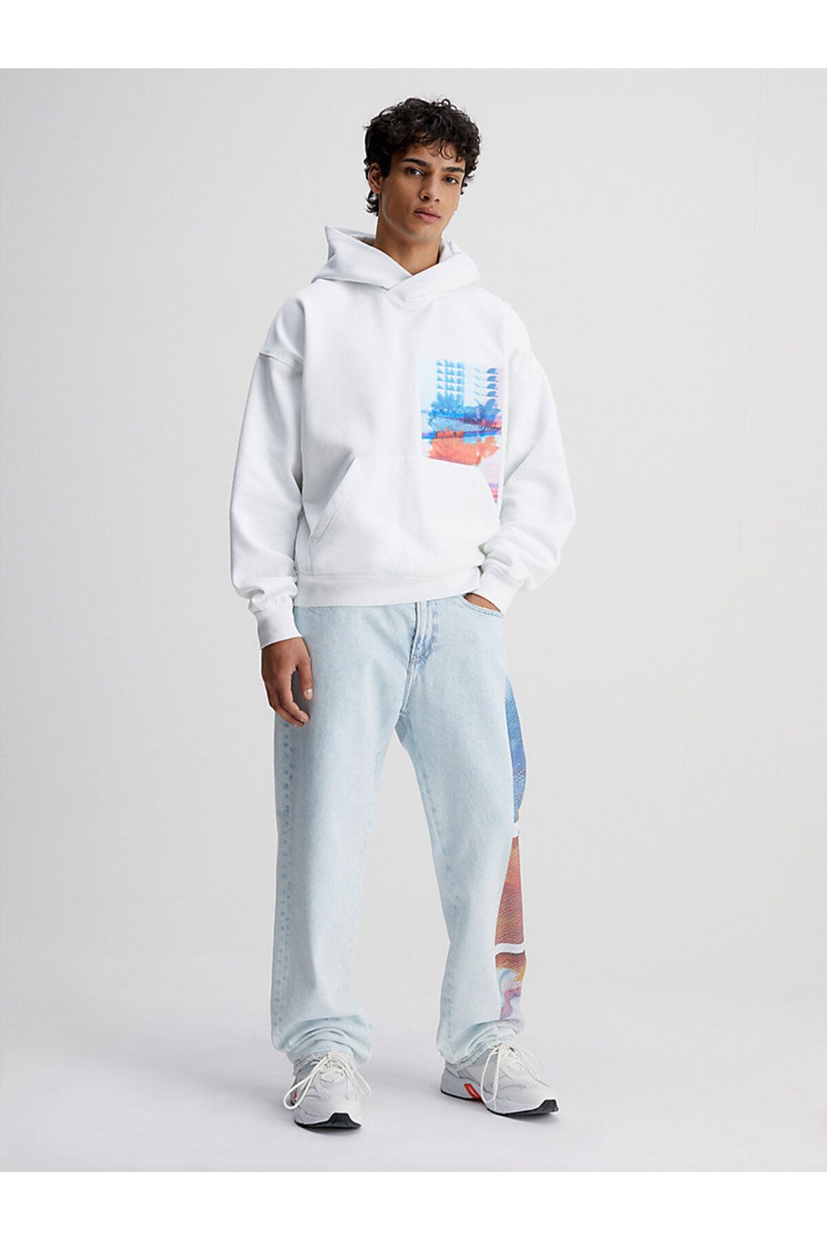 سویشرت سفید مردانه حرکت کاپوت گرافیکی گل اورجینال Calvin Klein