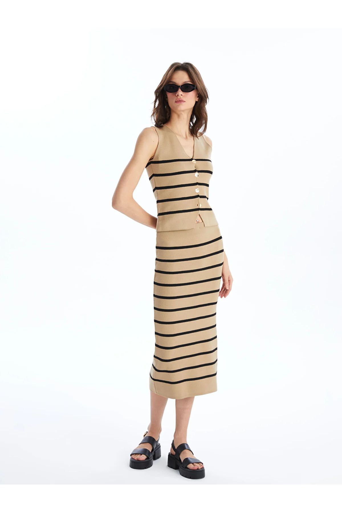 complete the look image