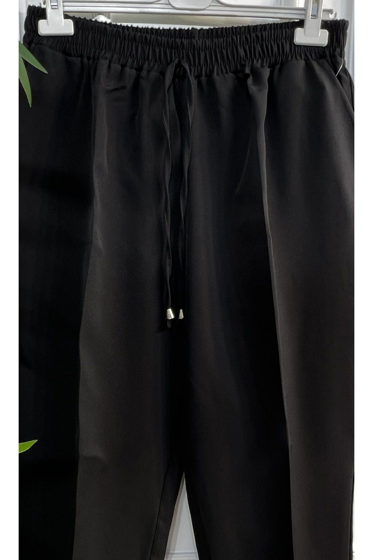 Aşkı Endam-Large Size Charm Imported Slinky Trousers with Elastic Waist and Side Pockets - Black 2