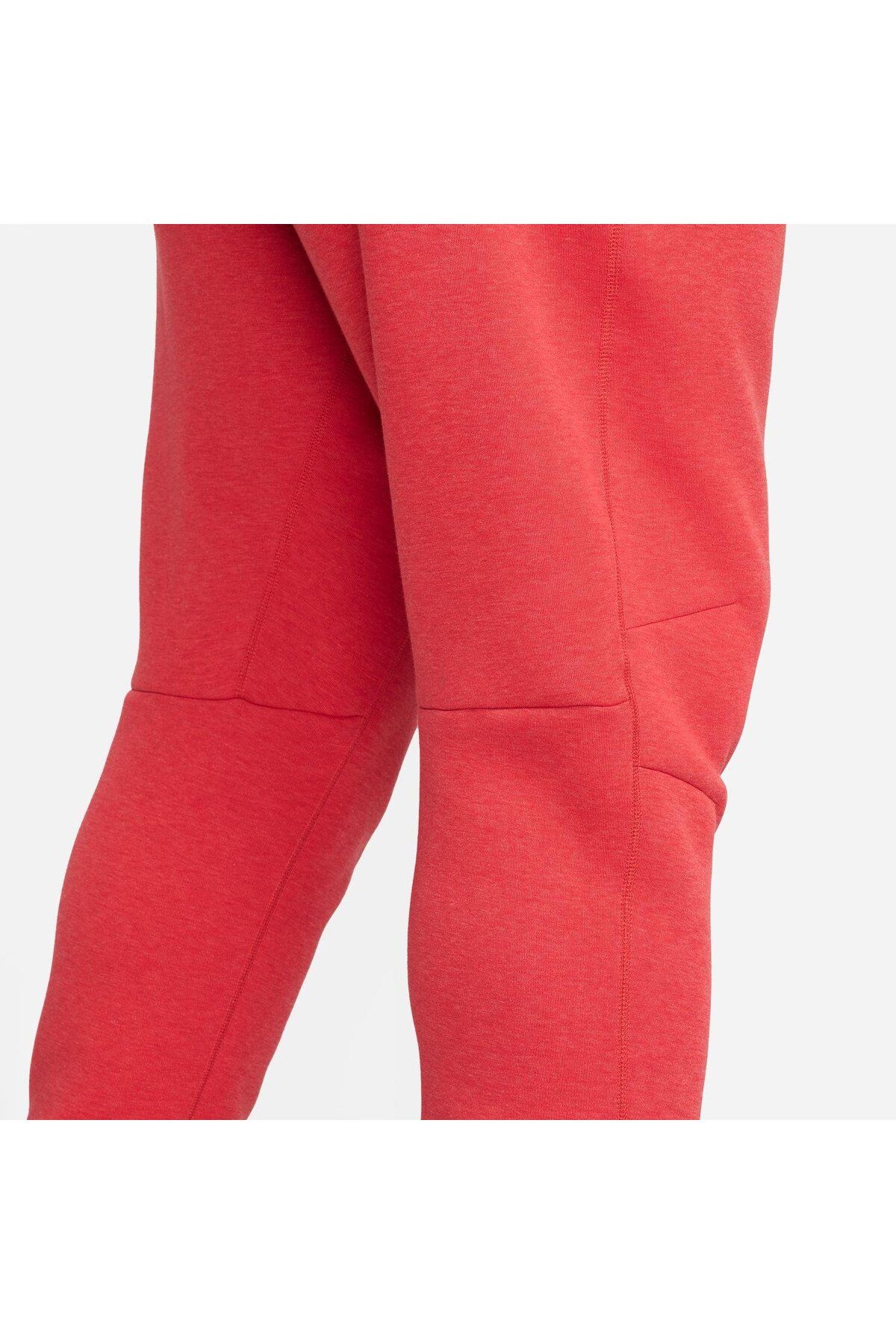 Nike tech fleece jogger red sale