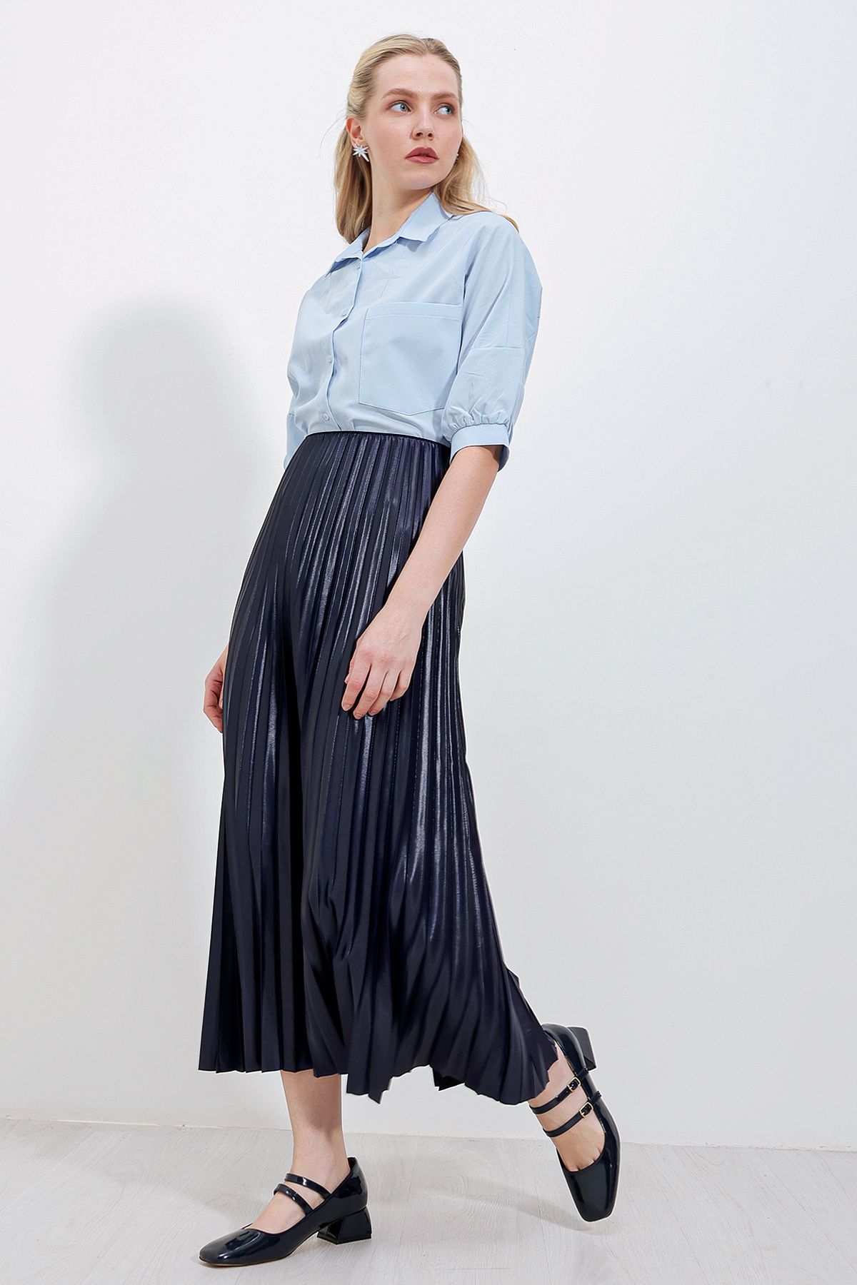 Bigdart-8009 Model Navy Blue Leather Look Pleated Skirt 2