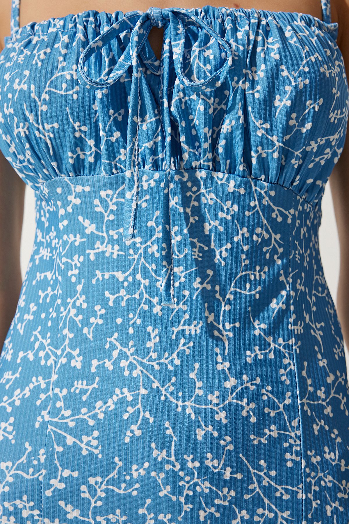Happiness İstanbul-Leuchtendes hellblaues Sommer-Strickkleid mit Blumenmuster und Schlitz für Damen CI00029 5