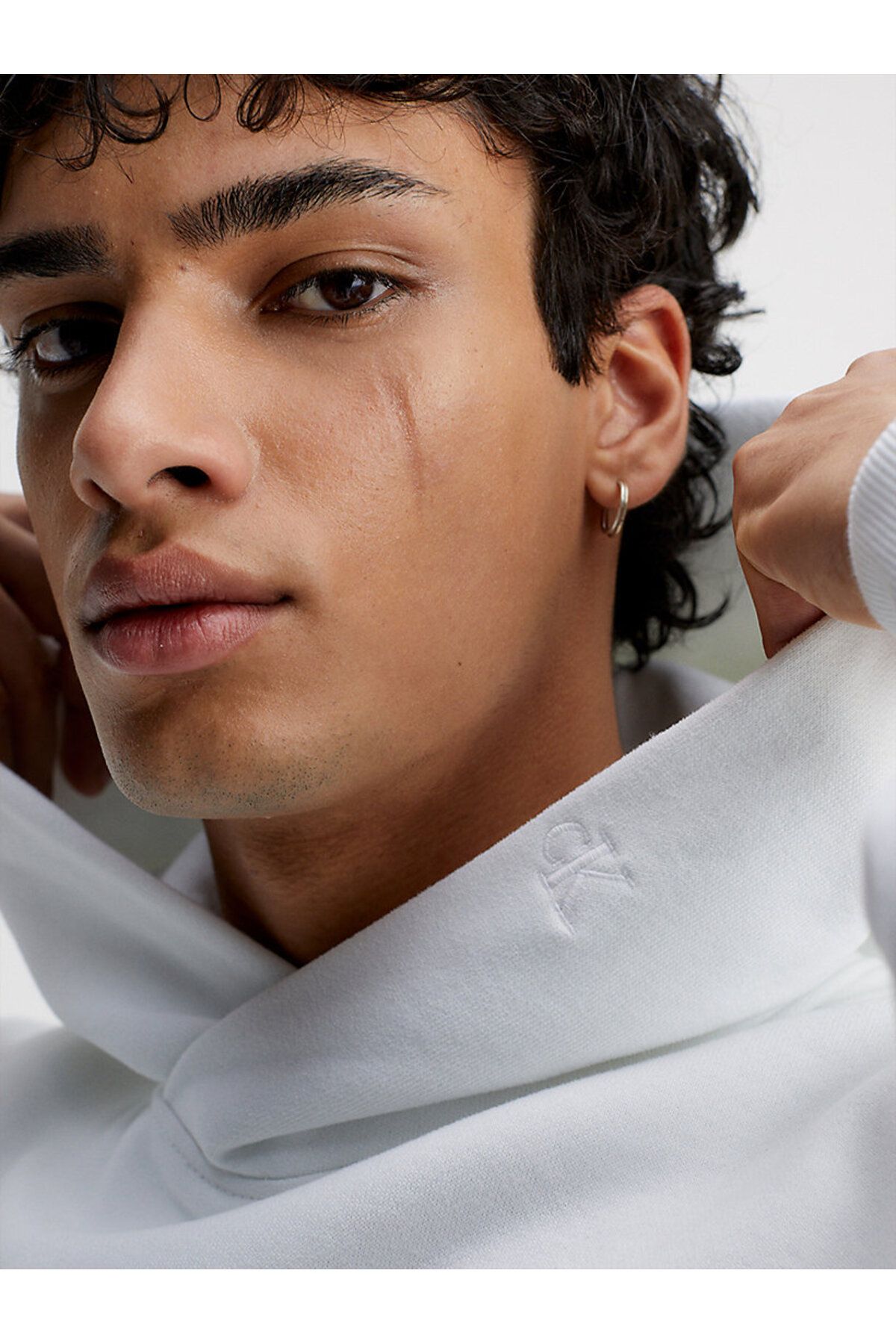 سویشرت سفید مردانه حرکت کاپوت گرافیکی گل اورجینال Calvin Klein