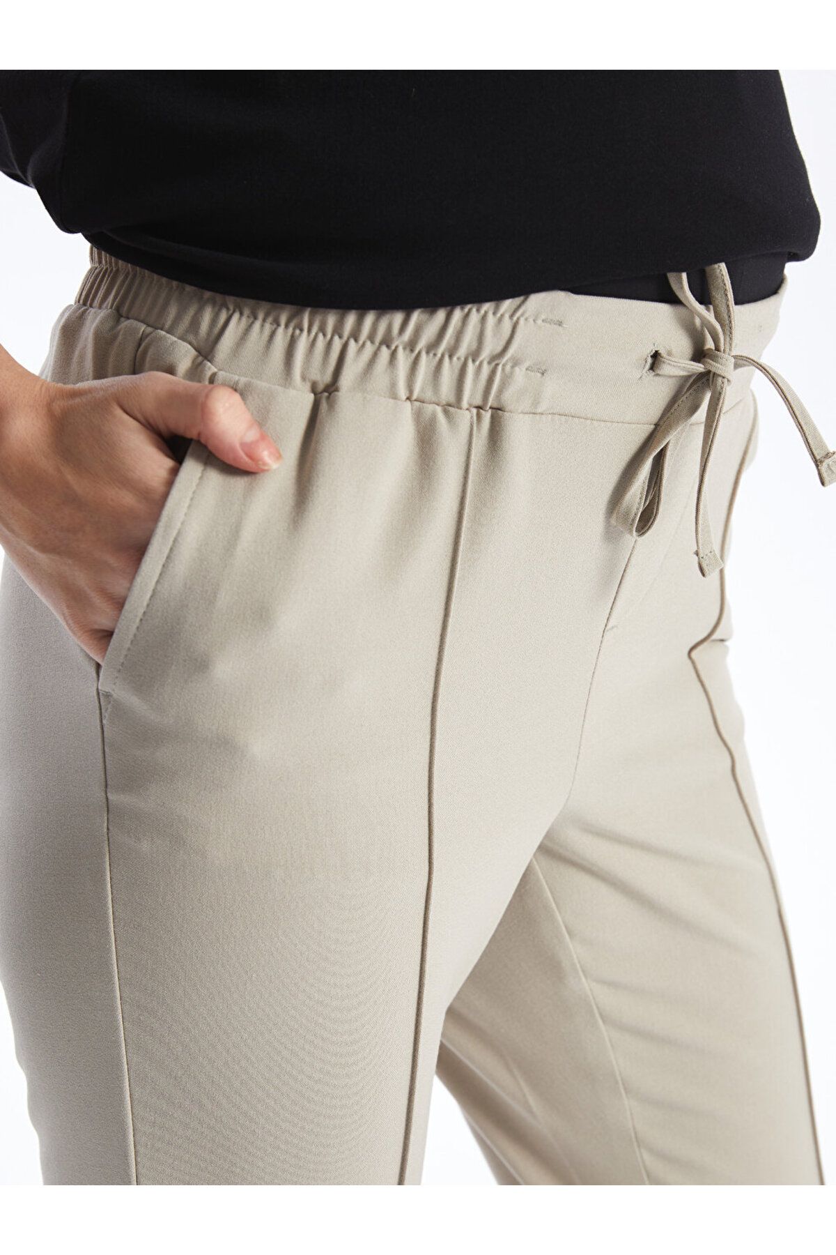 LC Waikiki-Umstandshose mit elastischem Bund 3