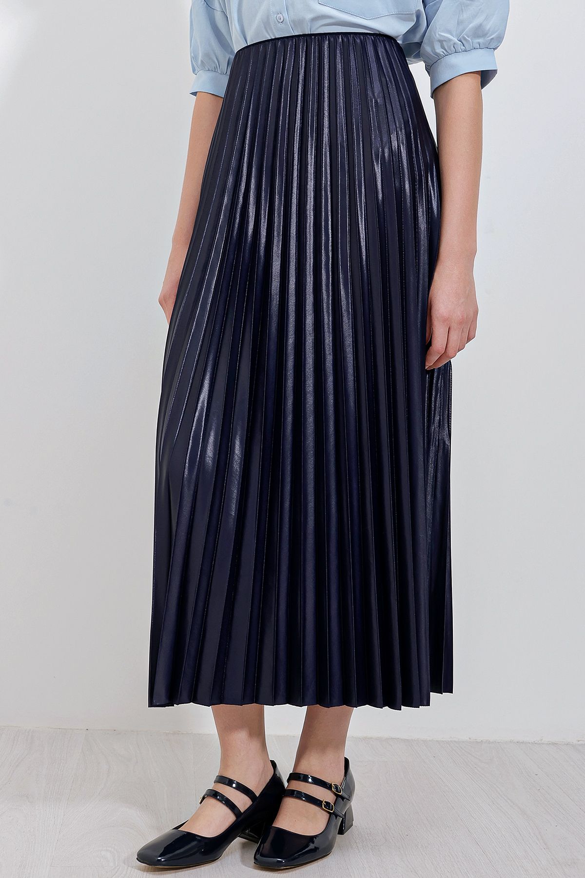 Bigdart-8009 Model Navy Blue Leather Look Pleated Skirt 4