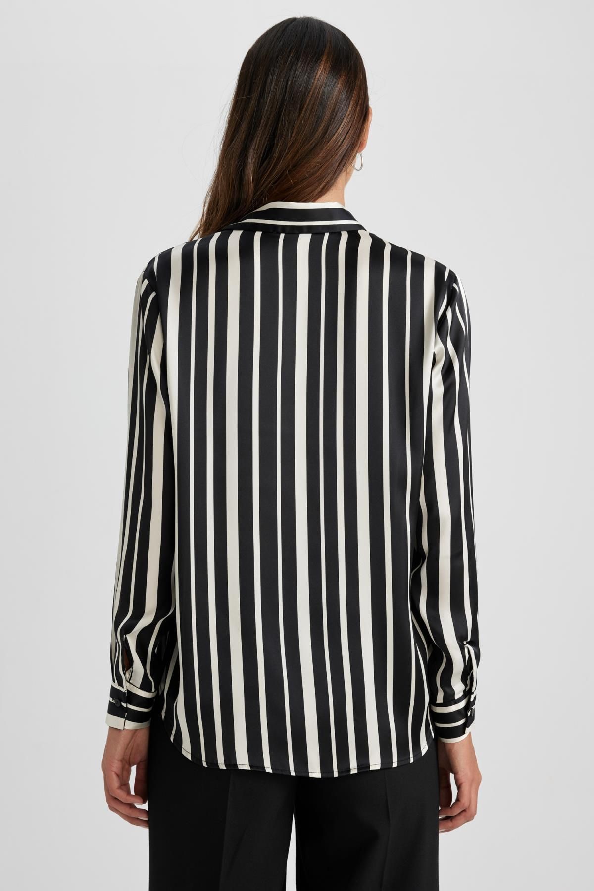 DeFacto-Gestreiftes Langarm-Satinhemd in Oversize-Passform T6892az23sp 6