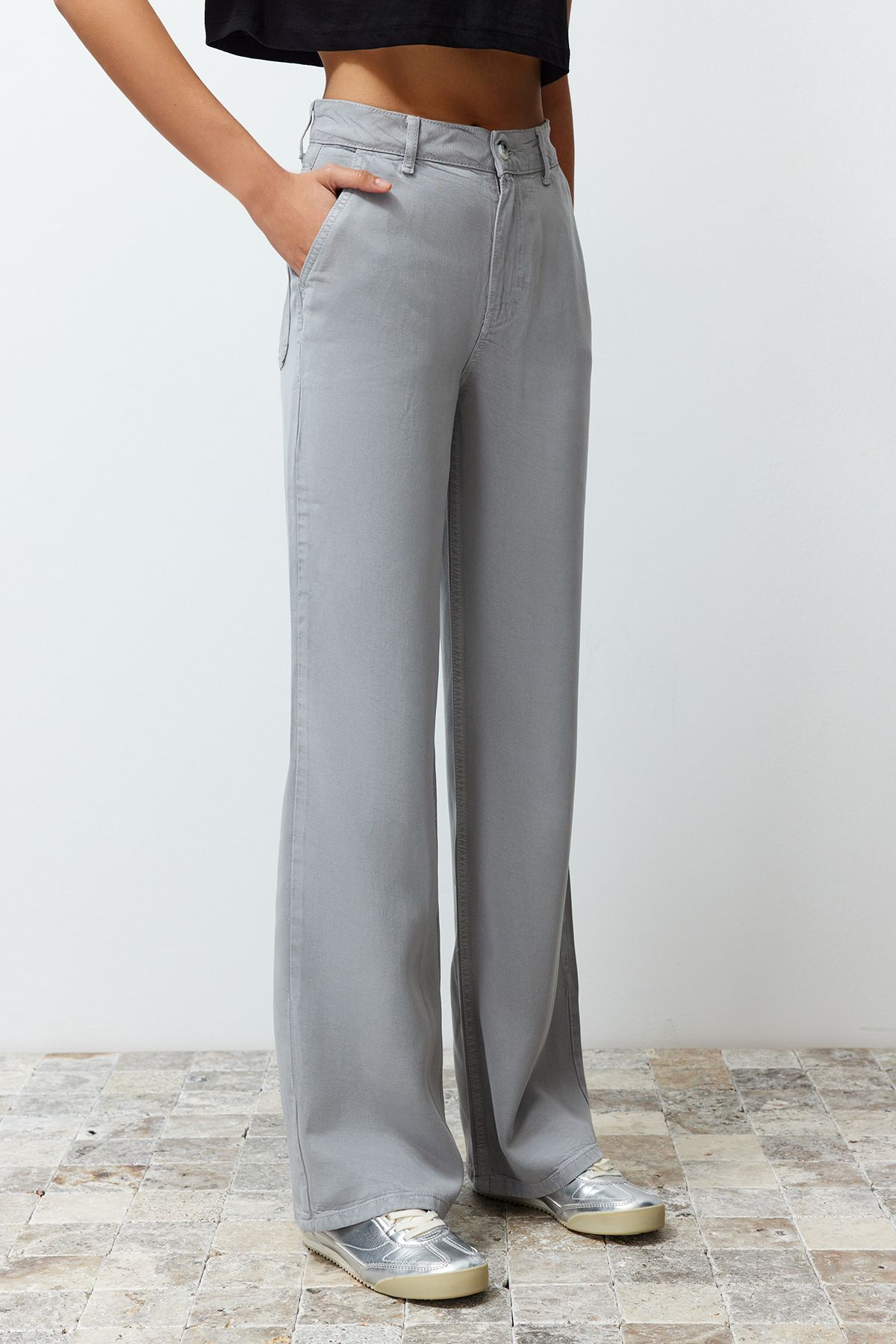 Trendyol Collection-Szürke 100% Tencel ™   Alacsony derékú, széles szárú farmernadrág - állítható TWOSS23JE00219 4