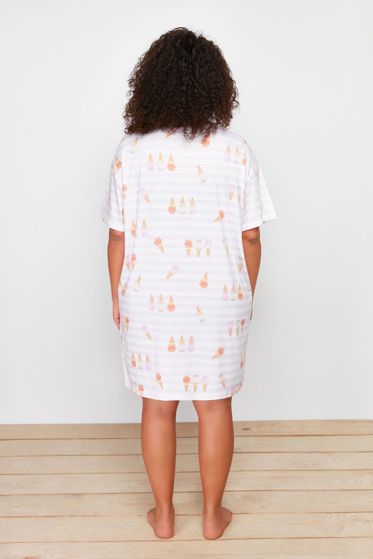 Trendyol Curve-Cămașă de noapte mini tricotată cu imprimeu roz TBBSS24CH00013 6