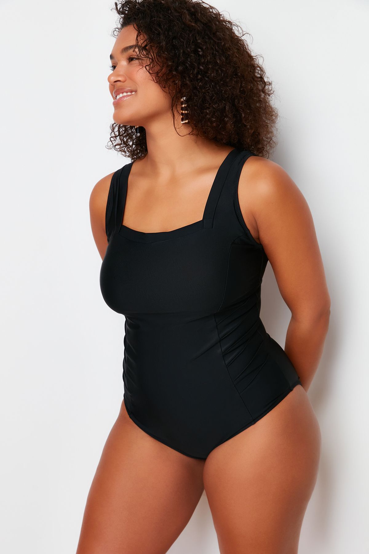 trendyol-curve-womens-plain-uncapped-plus-siz