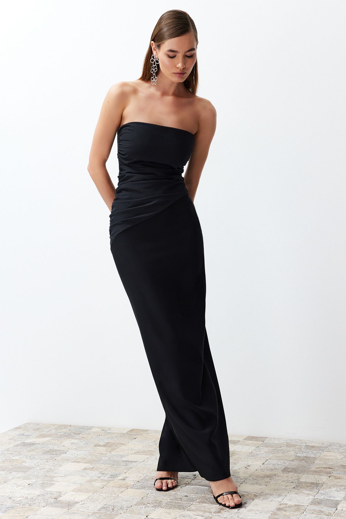 Trendyol Collection-Rochie lungă de seară țesută pe corp neagră TPRSS24AE00053 2