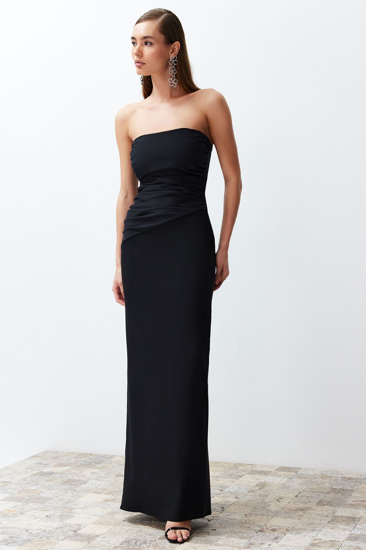Trendyol Collection-Rochie lungă de seară țesută pe corp neagră TPRSS24AE00053 3