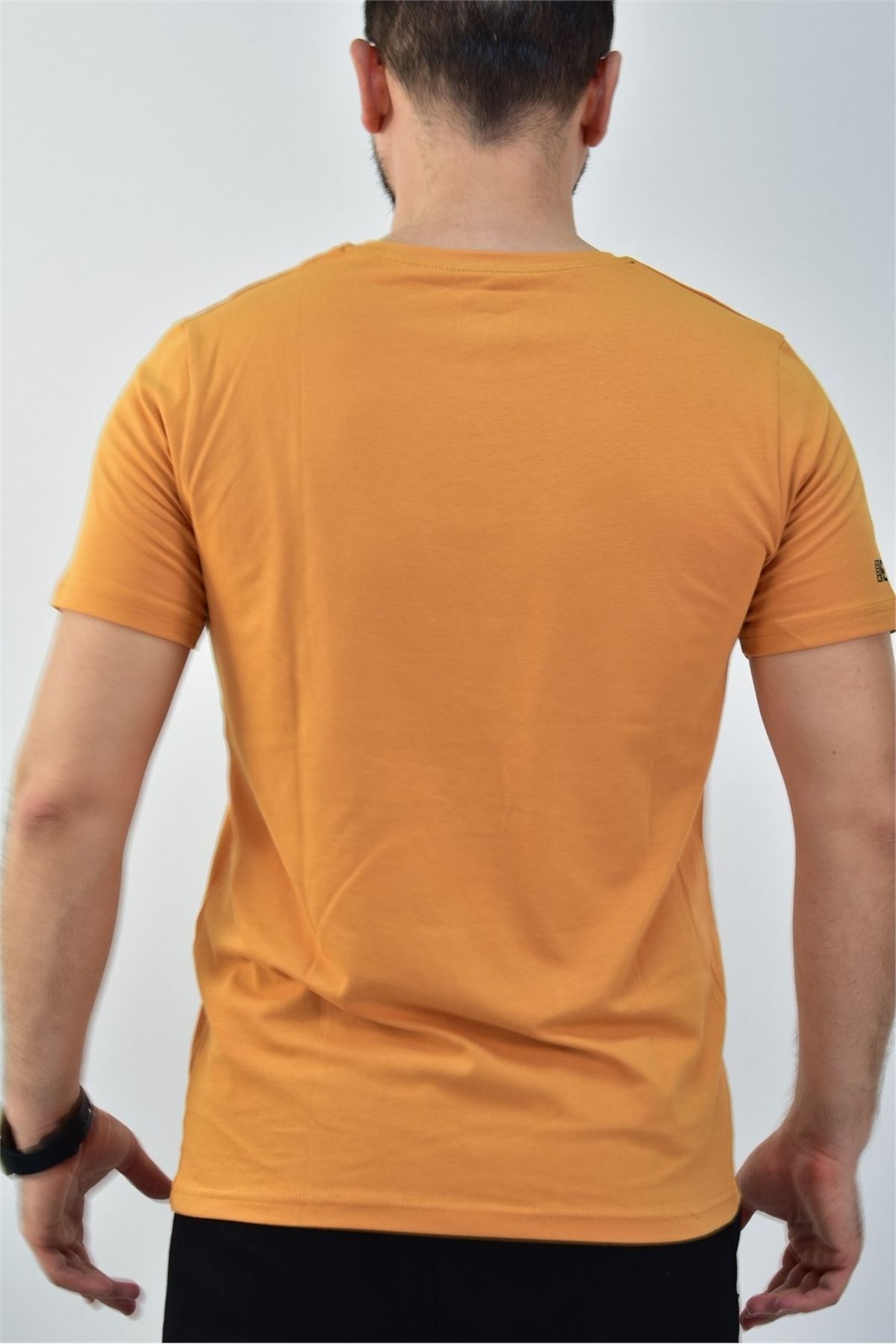 تی شرت ورزشی مردانه خردل SLIMFIT 95 ٪ پنبه سودی توری تنفسی 0780 Escetic