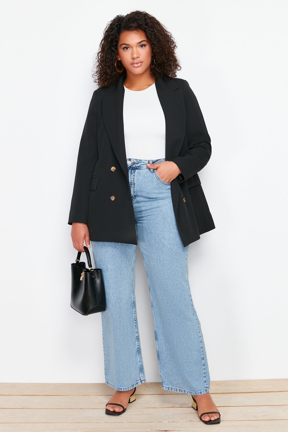 Trendyol Curve-Schwarzer, übergroßer, gefütterter, zweireihiger, gewebter Blazer-Jacke TBSSS24AG00002 2