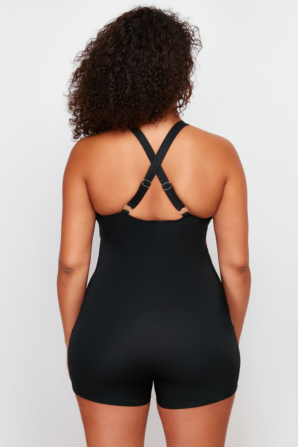Trendyol Curve-Plus Size Swimsuit with Black Pool Collar Color Block Shorts Tbbss24Am00017 6