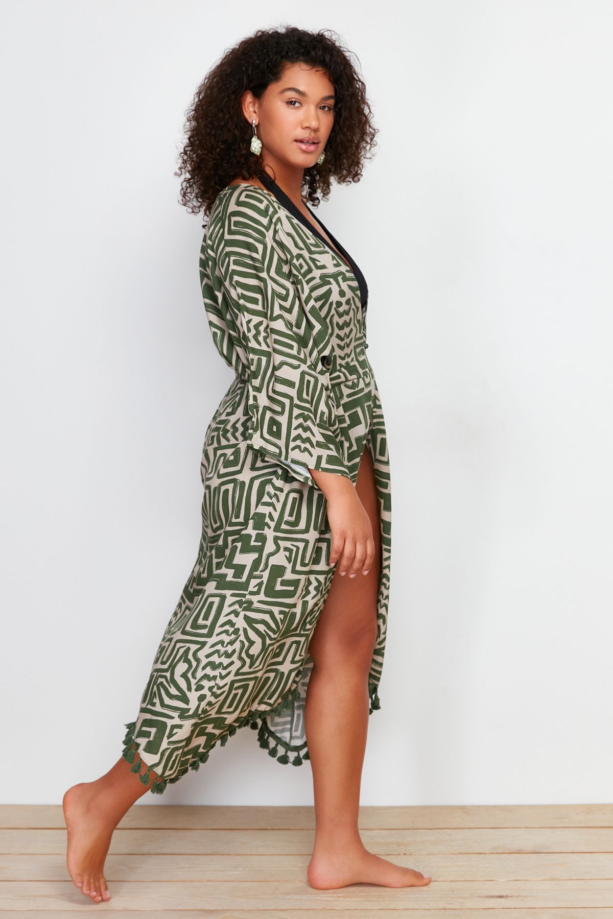 Trendyol Curve-Îmbrăcăminte de plajă din viscoză cu mâneci liliac - Fusta multicoloră, kimono și caftan de mărime mare TBBSS24DE00005 2