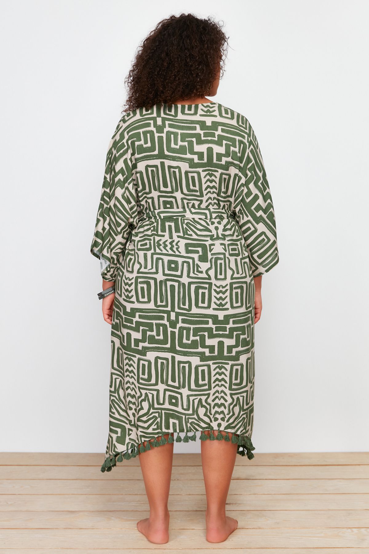 Trendyol Curve-Îmbrăcăminte de plajă din viscoză cu mâneci liliac - Fusta multicoloră, kimono și caftan de mărime mare TBBSS24DE00005 6