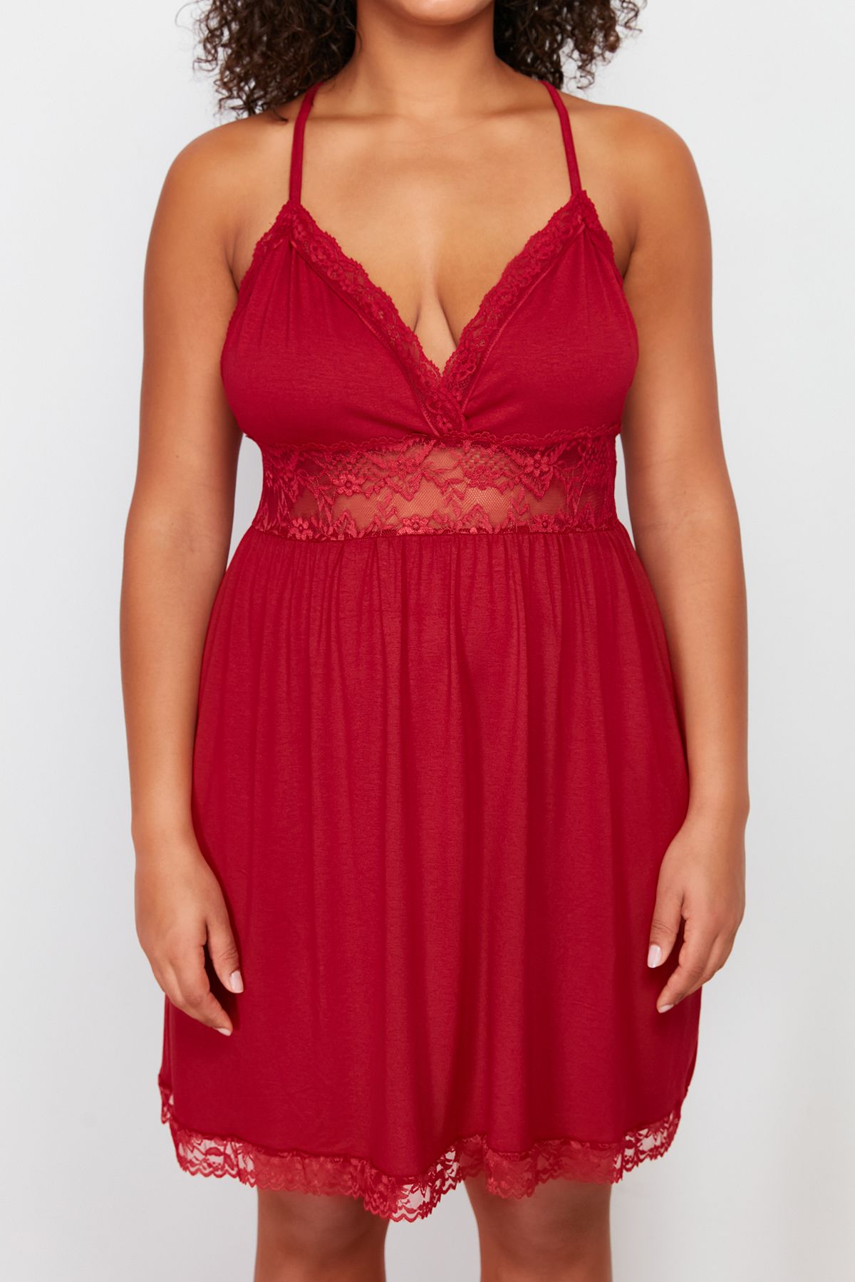 Trendyol Curve-Burgunderrotes Nachthemd aus Strick mit Spitze und Detail auf der Rückseite TBBSS24CH00017 4