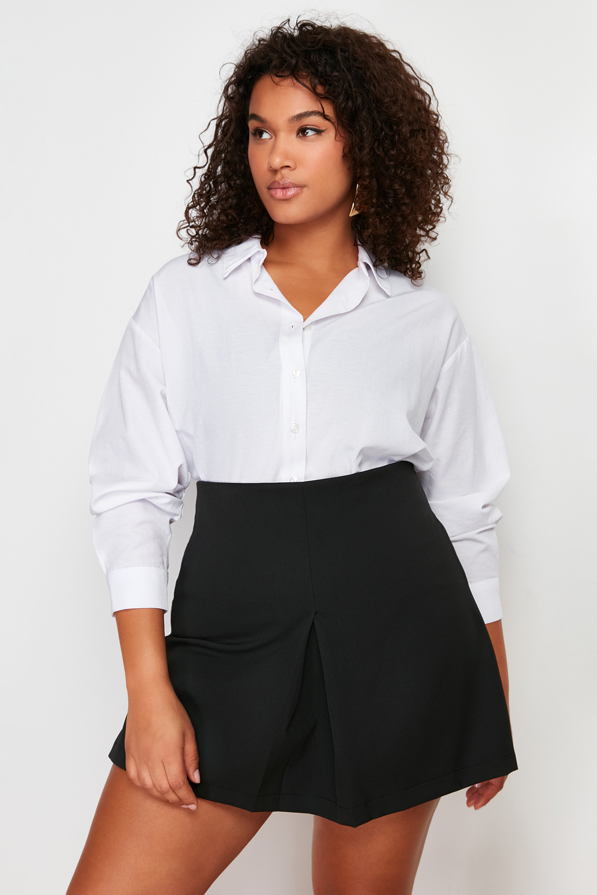 Trendyolmilla  Siyah Dokuma Şort Etek TBBSS24AP00015 TBBSS24AP00015 - Görsel 3