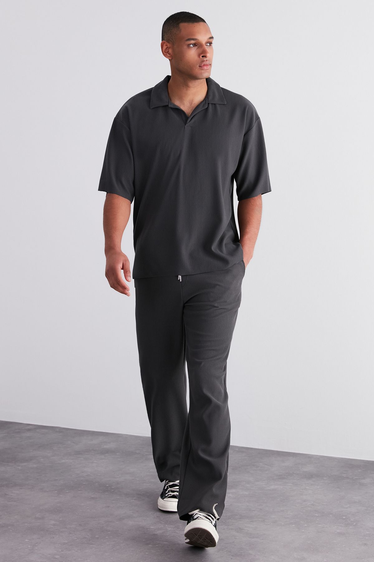 complete the look image