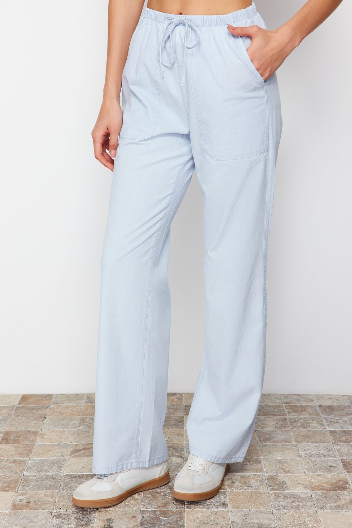 Trendyol Collection-Blugi cu talie înaltă Chambre cu talie elastică albastru deschis TWOSS24JE00233 4