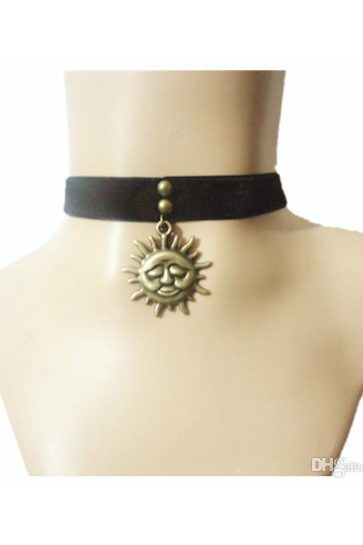 Mathilda leon necklace store